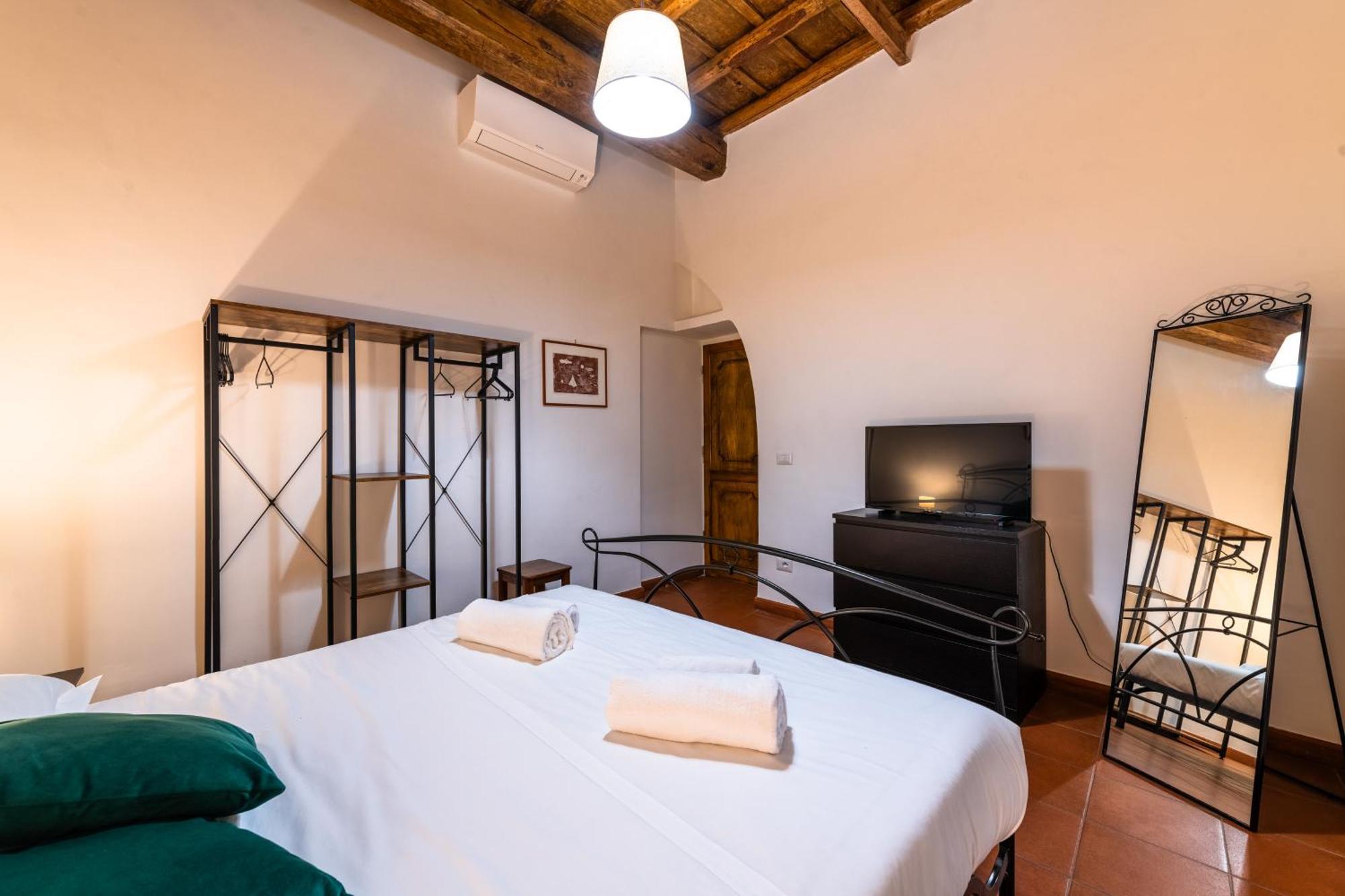 רומא San Calisto Apartment מראה חיצוני תמונה