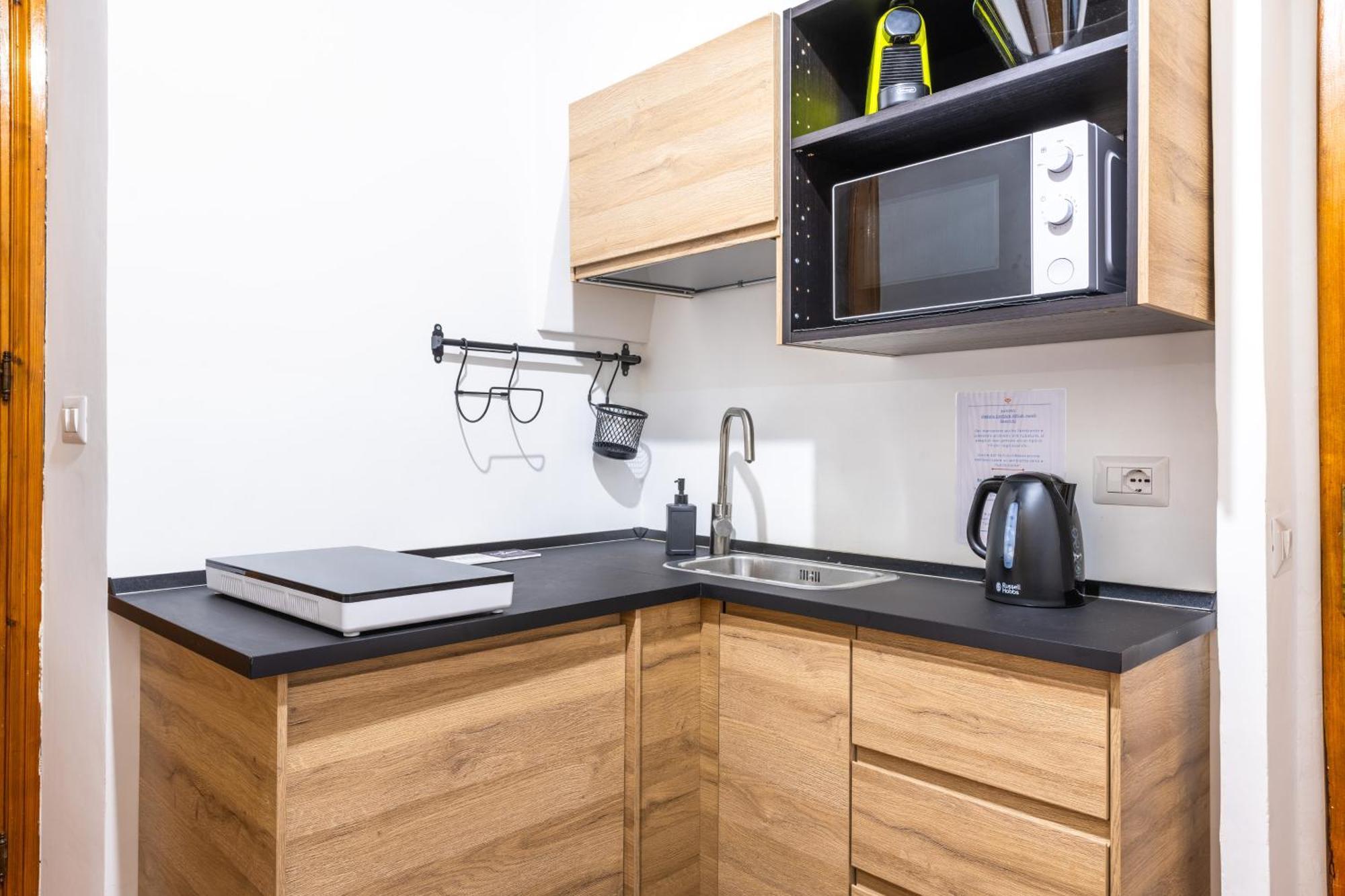 רומא San Calisto Apartment מראה חיצוני תמונה